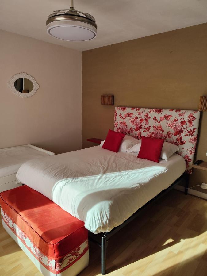 Le Sporting Hotel Beaumont-sur-Leze Bilik gambar